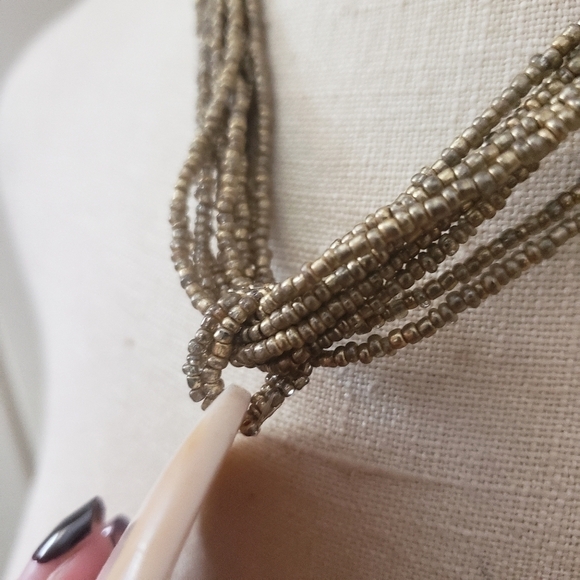 Shell and mini seed bead statement necklace - Picture 6 of 8